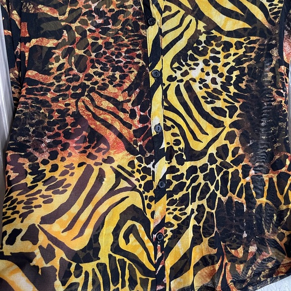 Es nueva la blusa súper bonita - Picture 2 of 4